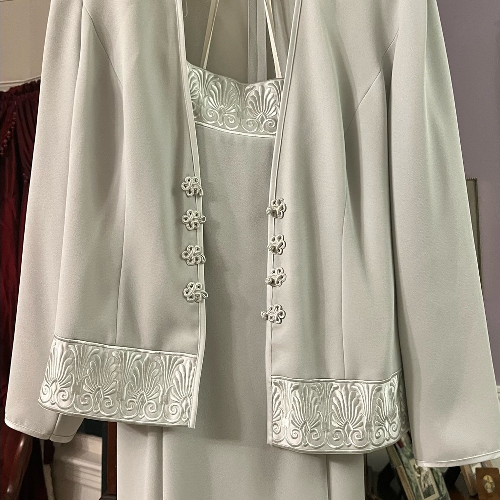 Floor length pale sage green evening gown-sleeveless-with swingy jacket-size 14